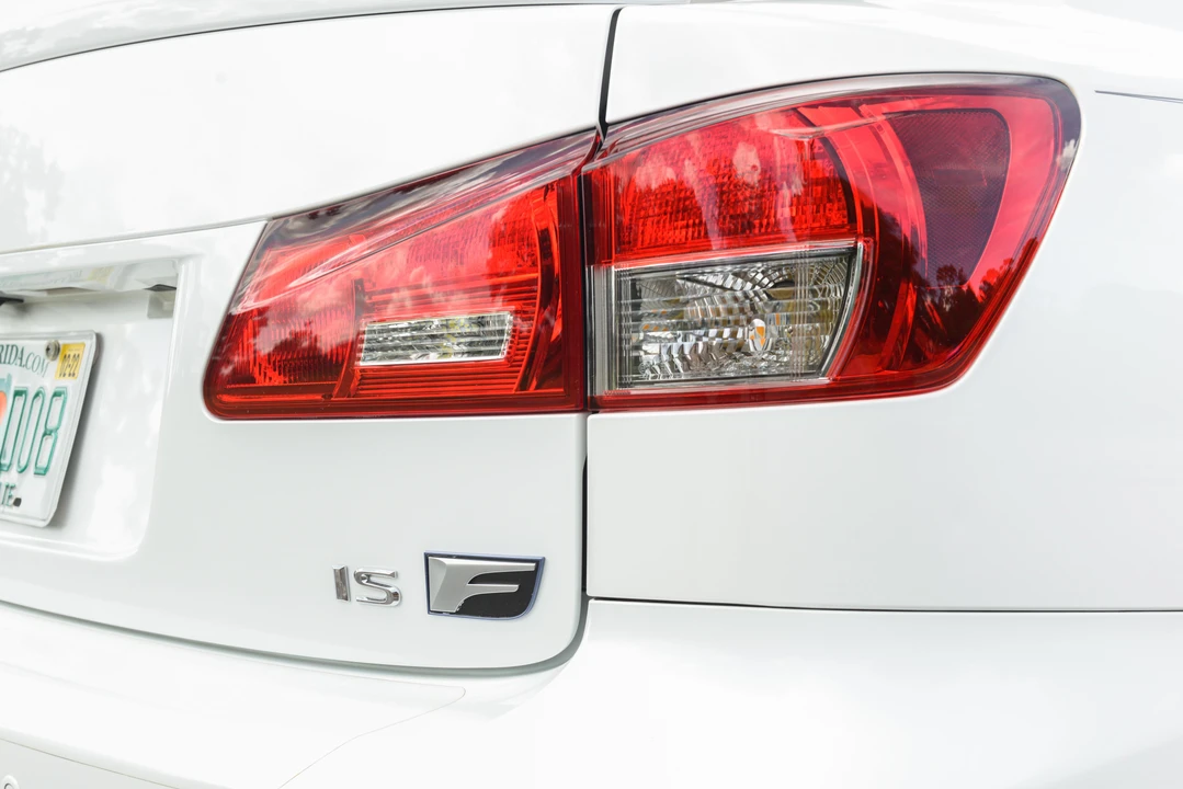 2012 Lexus IS F 2nd Gen - Image 24 of 31