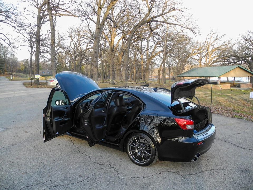 2012 Lexus IS F 2nd Gen - Image 21 of 31