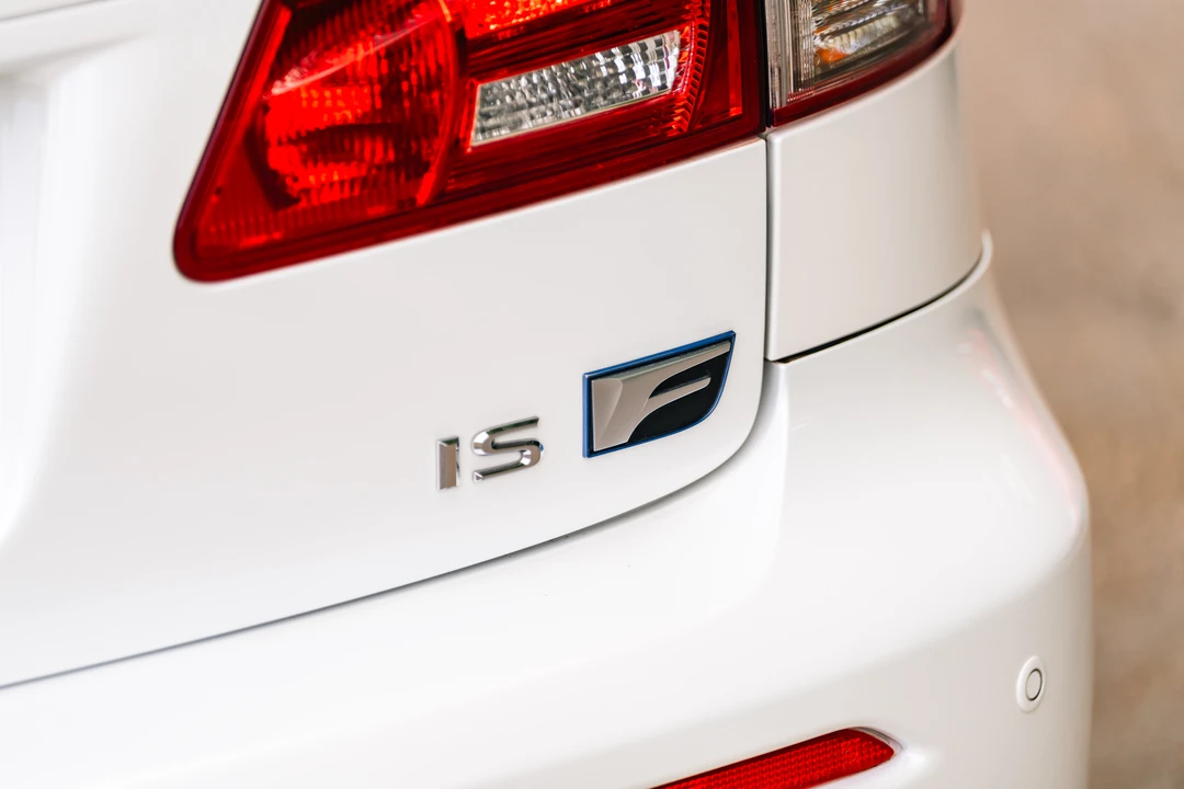 2012 Lexus IS F 2nd Gen - Image 15 of 31