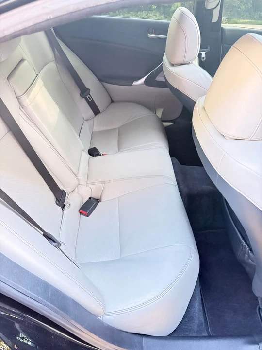 2012 Lexus - Image 7 of 18