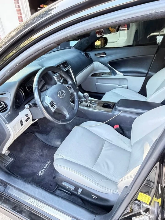 2012 Lexus - Image 14 of 18