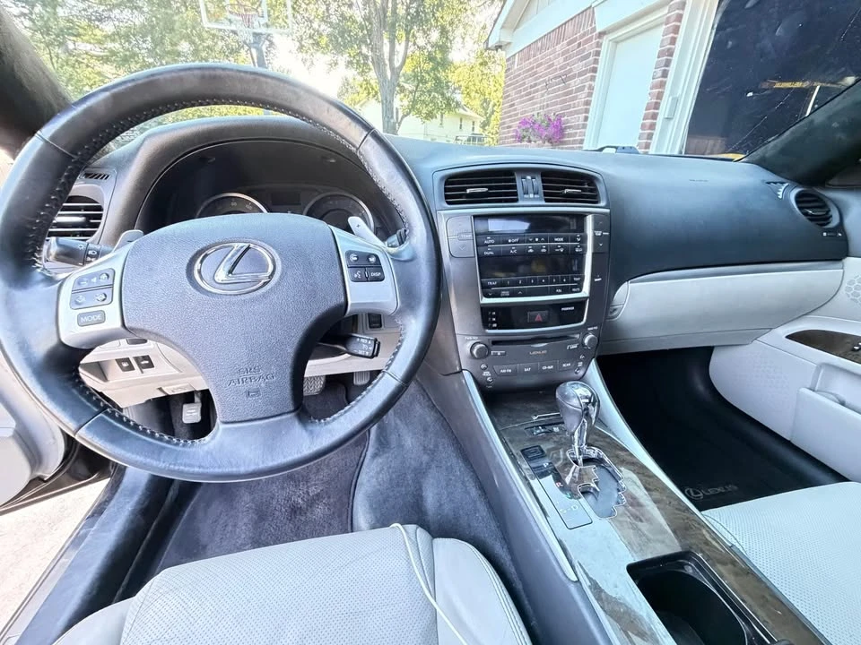 2012 Lexus - Image 18 of 18