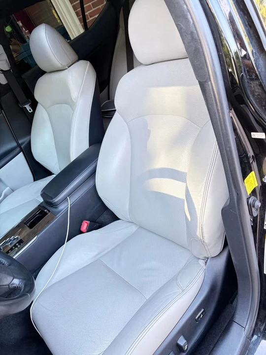 2012 Lexus - Image 15 of 18