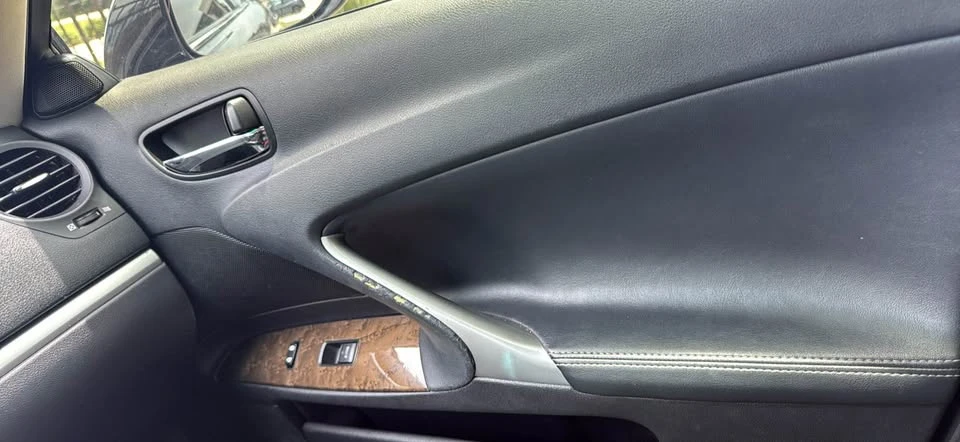 2012 Lexus IS 2nd Gen - Image 16 of 19