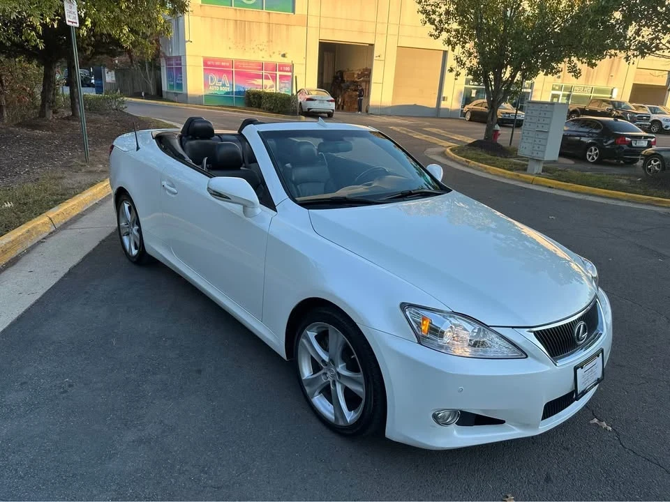 2012 Lexus IS 2nd Gen - Image 18 of 20