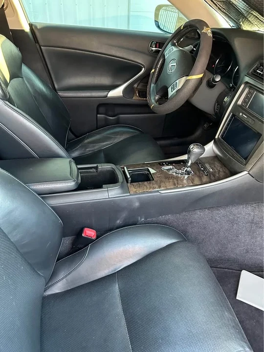 2012 Lexus IS 2nd Gen - Image 5 of 8