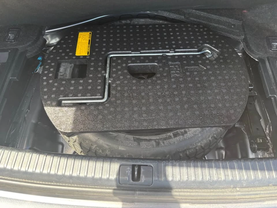2012 Lexus IS 2nd Gen - Image 9 of 10