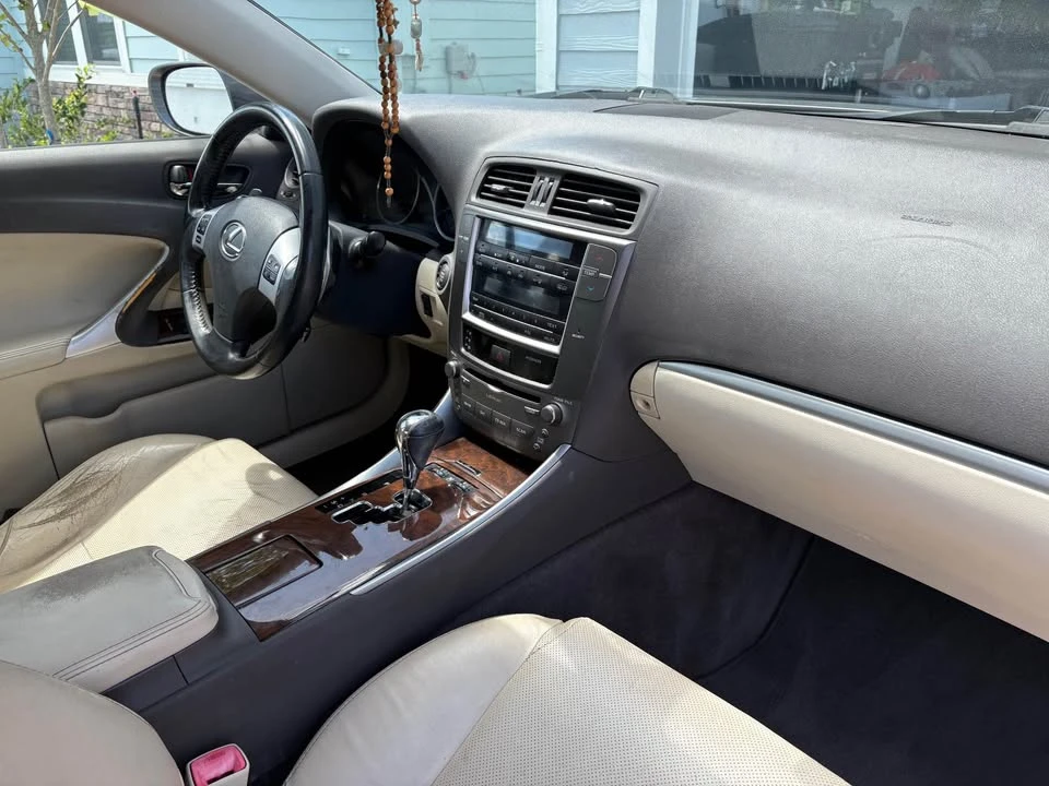 2012 Lexus IS 2nd Gen - Image 6 of 10