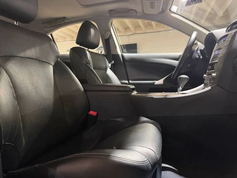2012 Lexus IS 2nd Gen - Image 9 of 12