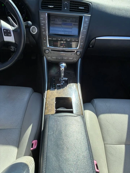 2012 Lexus IS 2nd Gen - Image 9 of 13