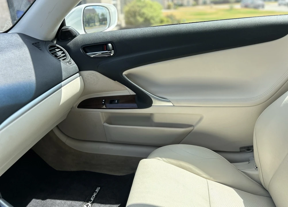 2012 Lexus IS 2nd Gen - Image 11 of 17
