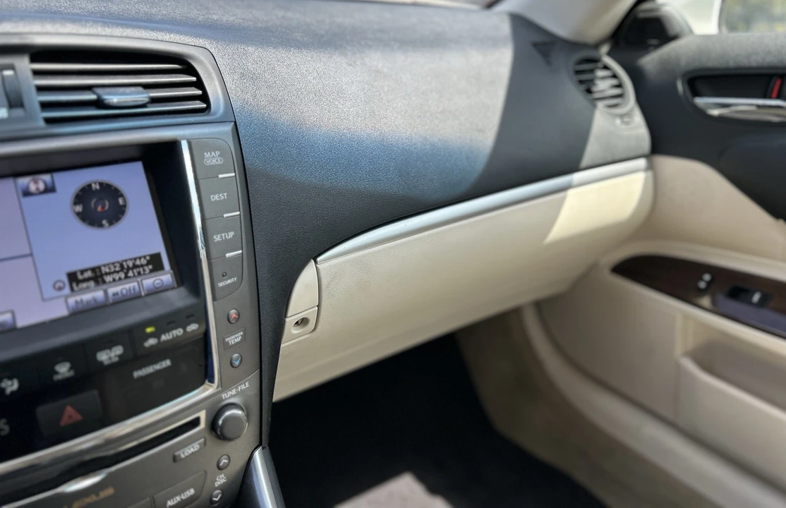 2012 Lexus IS 2nd Gen - Image 12 of 17