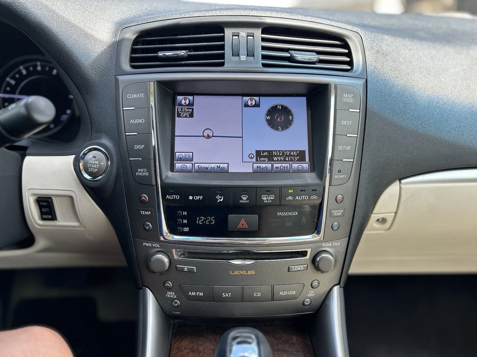 2012 Lexus IS 2nd Gen - Image 15 of 17