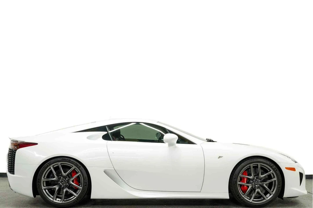 2012 Lexus LFA - Image 2 of 21