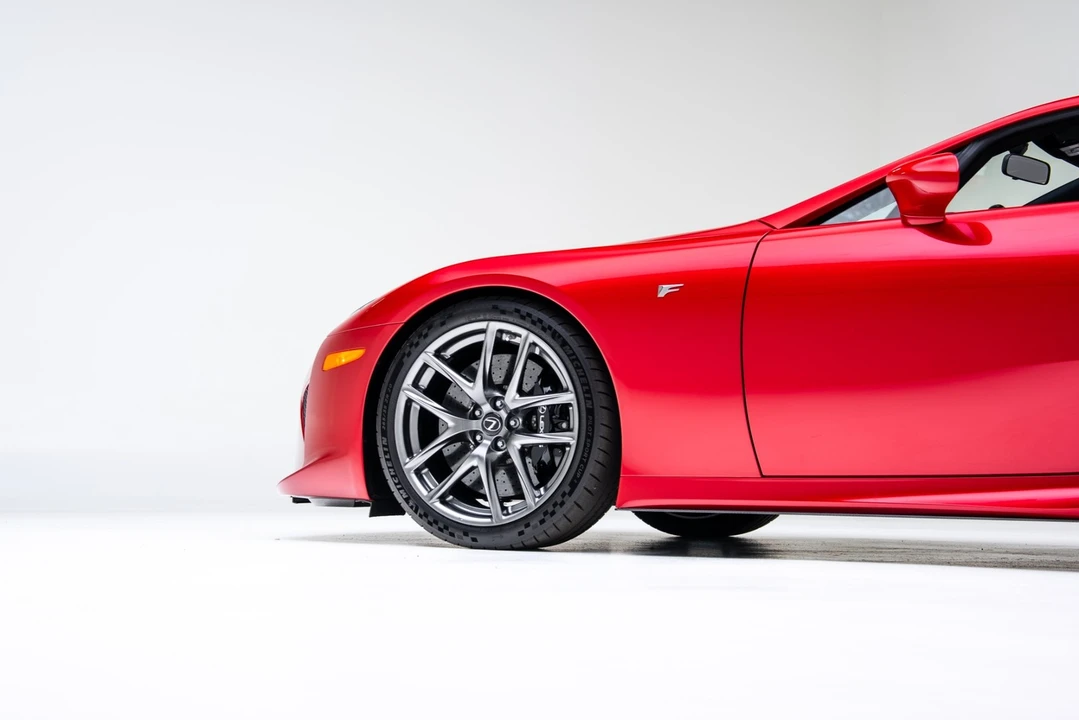 2012 Lexus LFA - Image 13 of 21