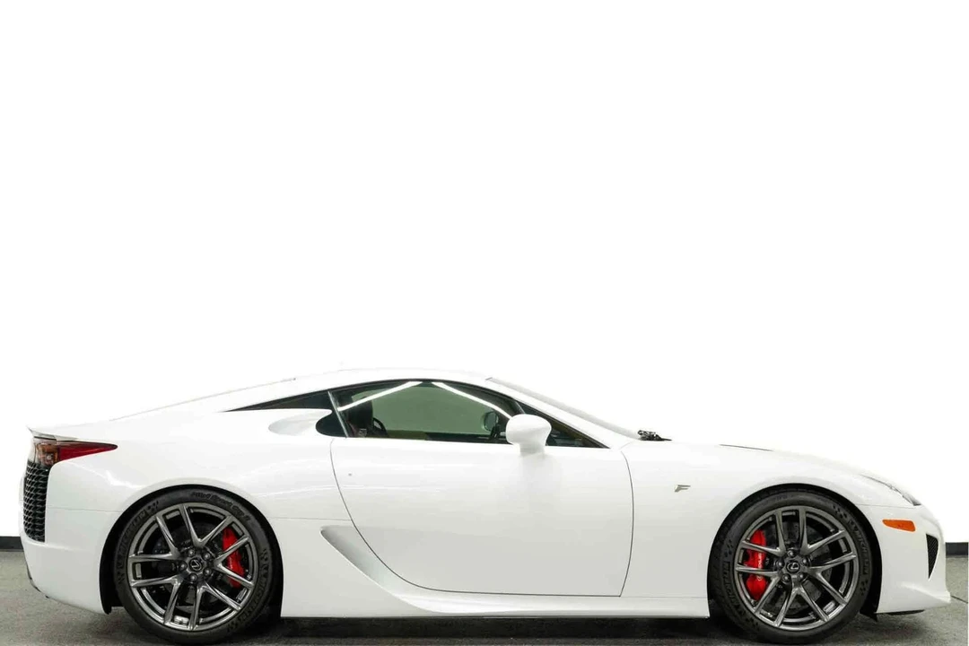 2012 Lexus LFA - Image 2 of 21