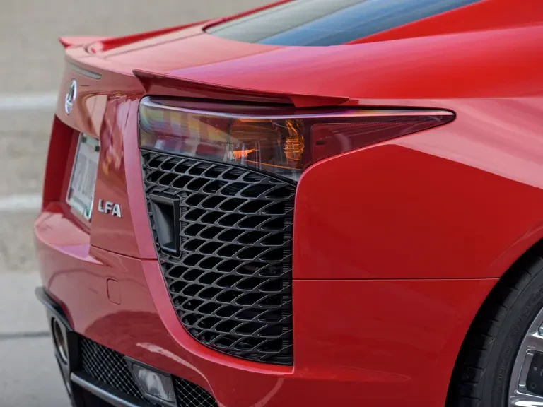 2012 Lexus LFA - Image 28 of 31