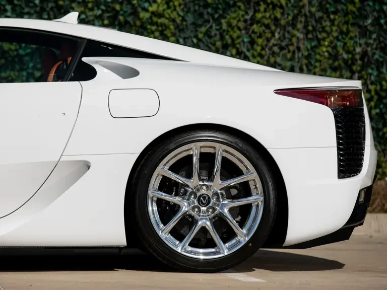2012 Lexus LFA - Image 27 of 31