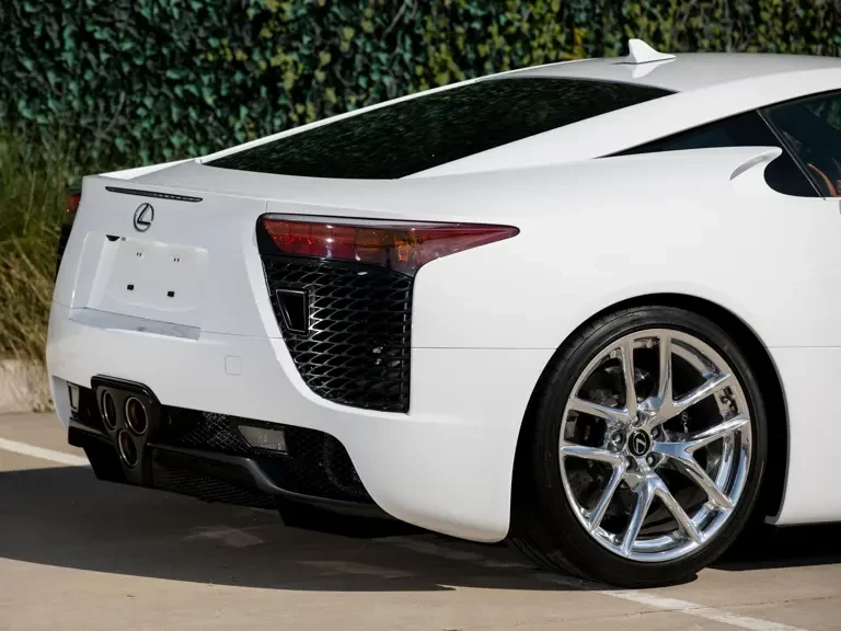2012 Lexus LFA - Image 25 of 31