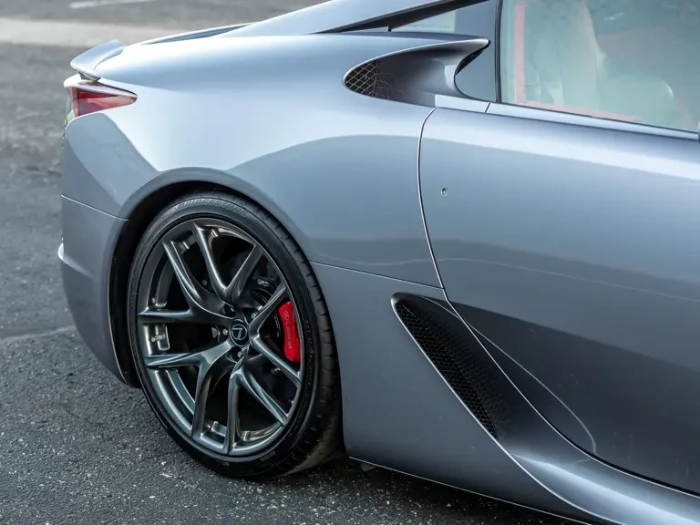 2012 Lexus LFA - Image 30 of 31