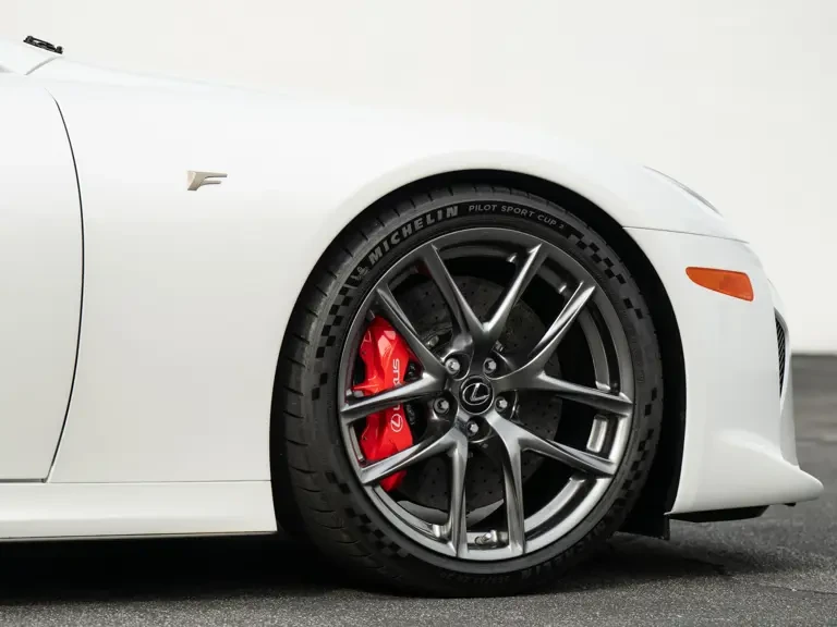 2012 Lexus LFA - Image 28 of 31