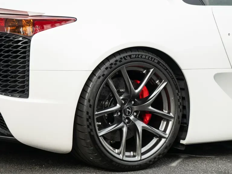 2012 Lexus LFA - Image 27 of 31