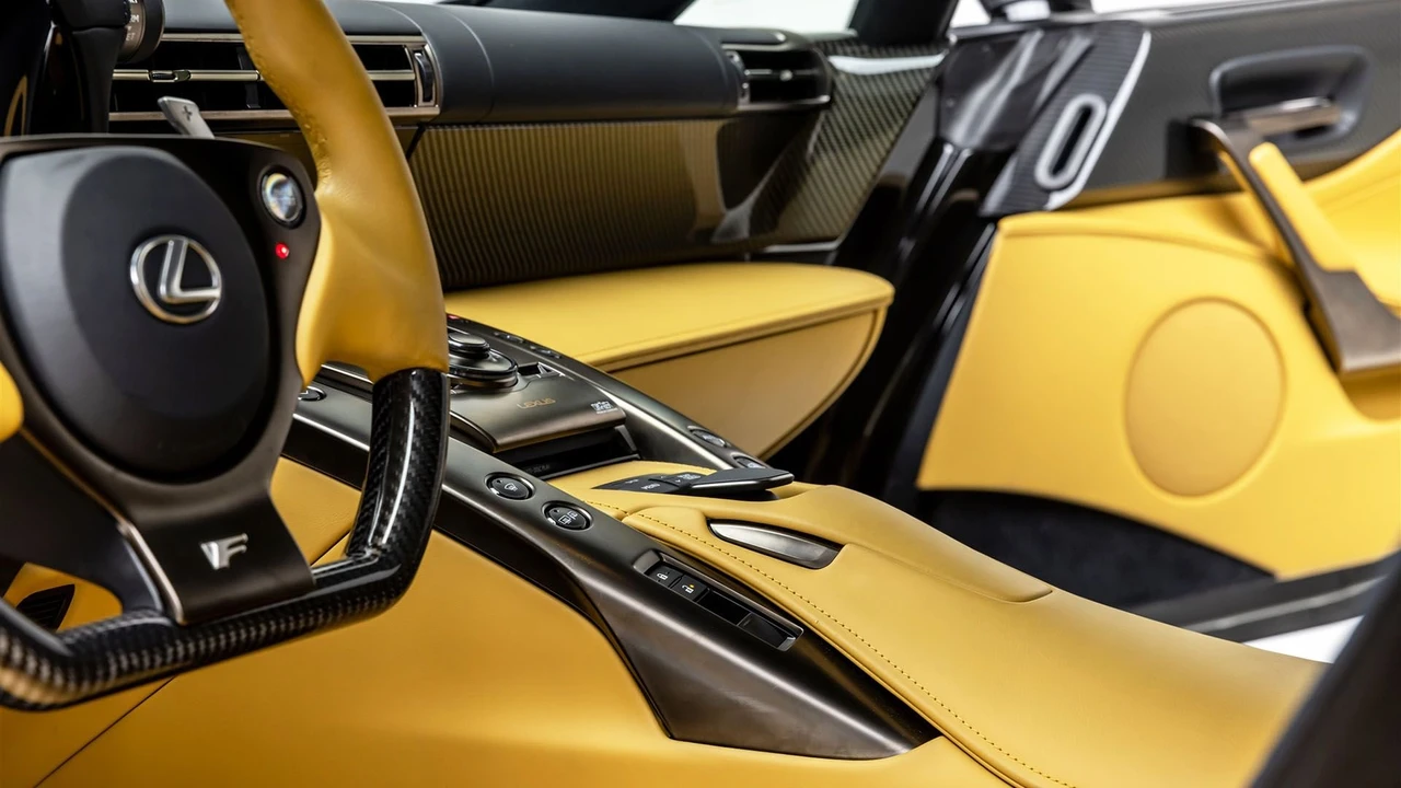 2012 Lexus LFA - Image 30 of 31