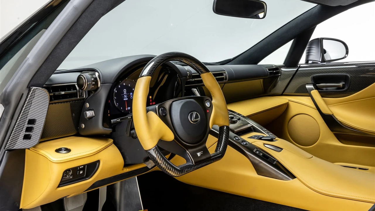 2012 Lexus LFA - Image 29 of 31