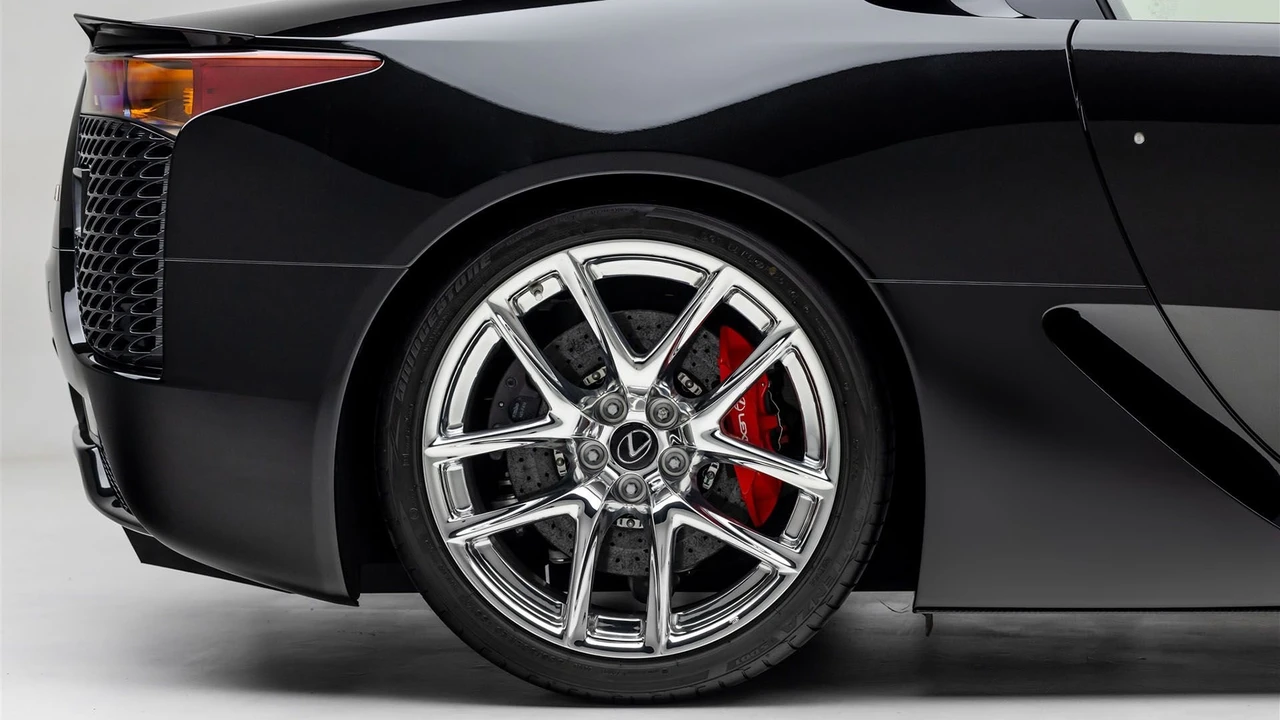 2012 Lexus LFA - Image 17 of 31