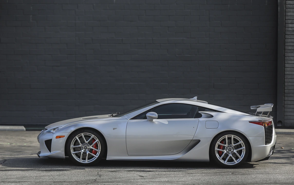 2012 Lexus LFA - Image 15 of 31