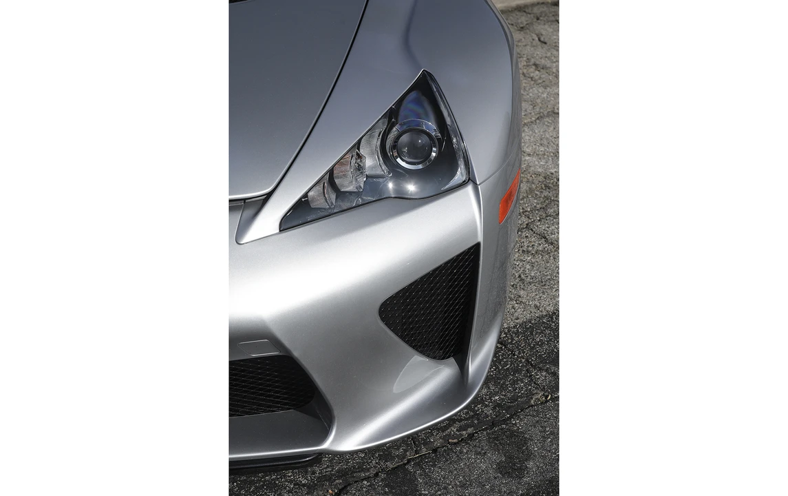 2012 Lexus LFA - Image 18 of 31