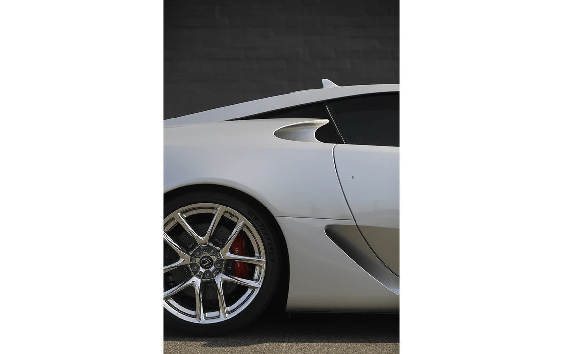 2012 Lexus LFA - Image 30 of 31