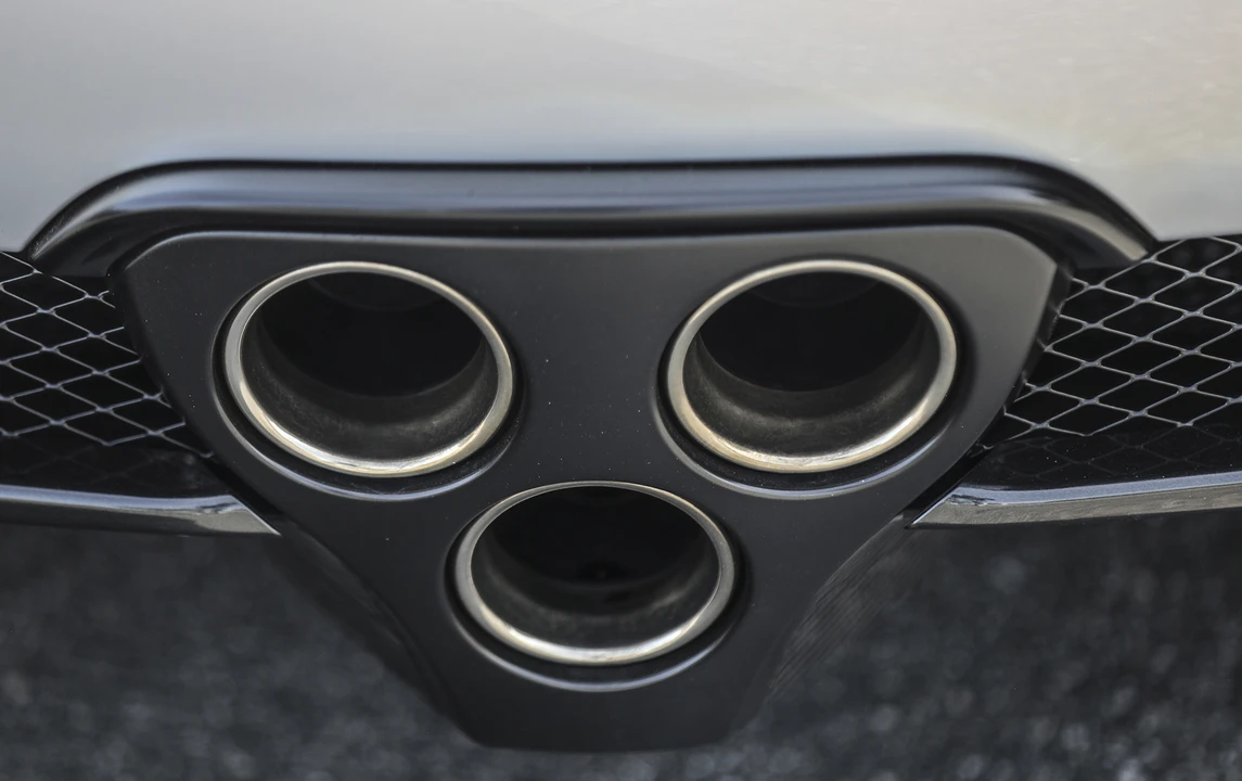 2012 Lexus LFA - Image 27 of 31