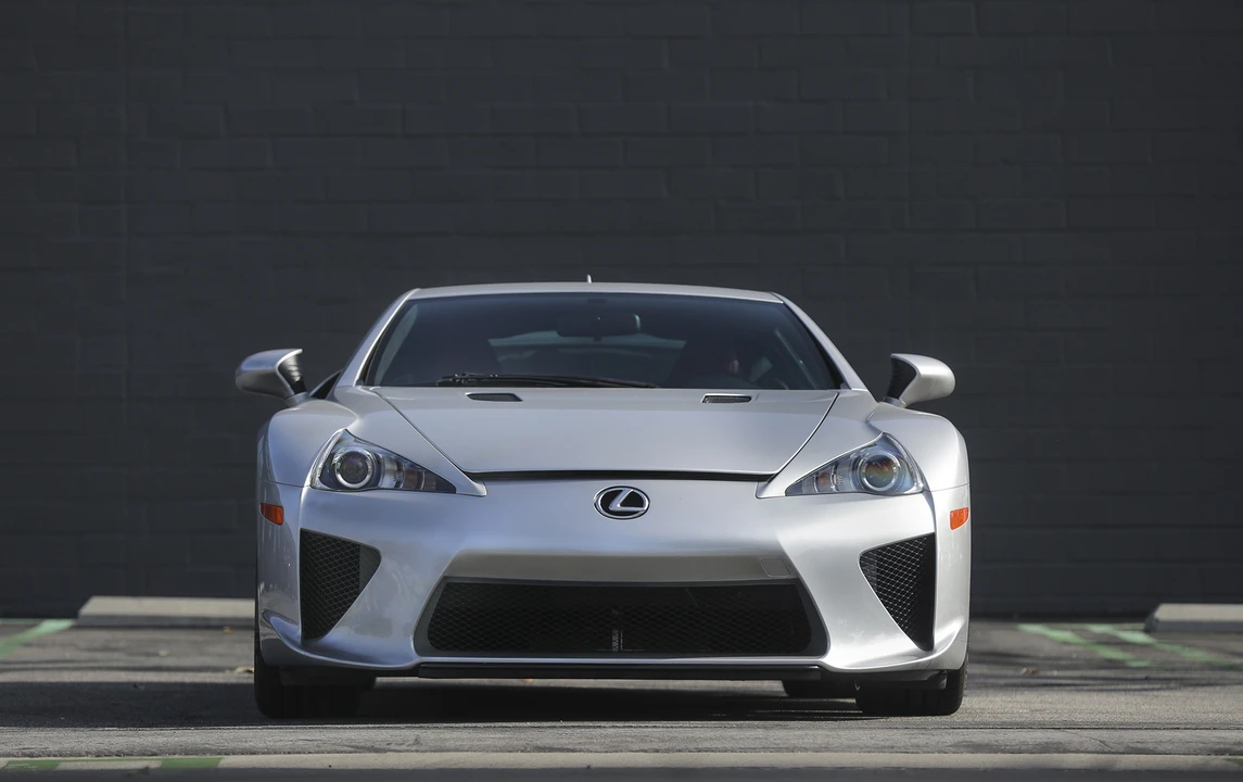 2012 Lexus LFA - Image 11 of 31