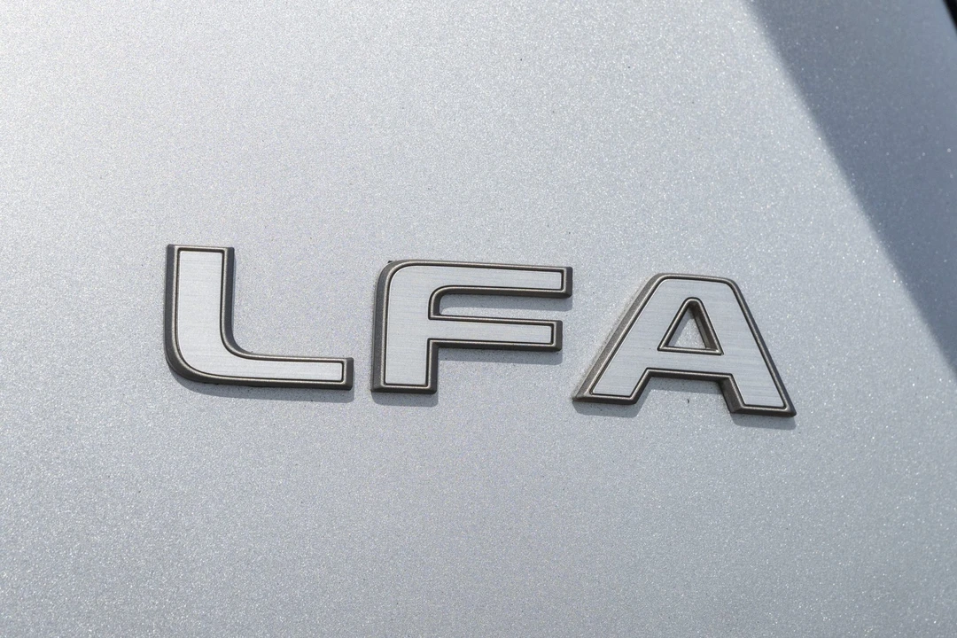2012 Lexus LFA - Image 27 of 31