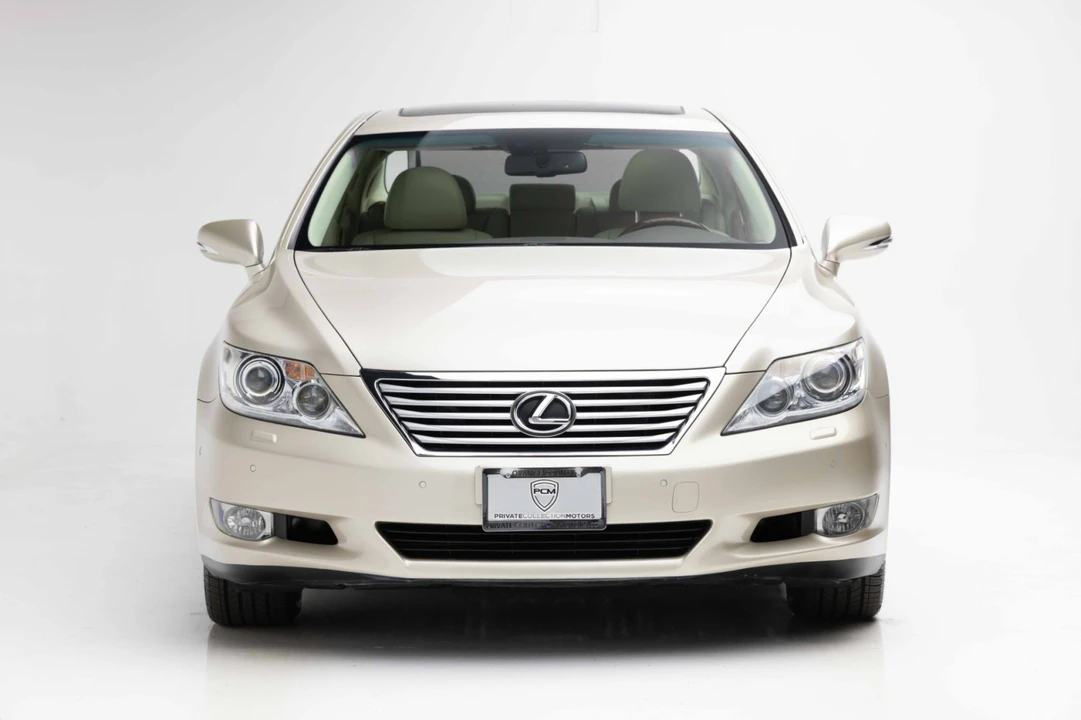 2012 Lexus LS 4th Gen - Image 5 of 31