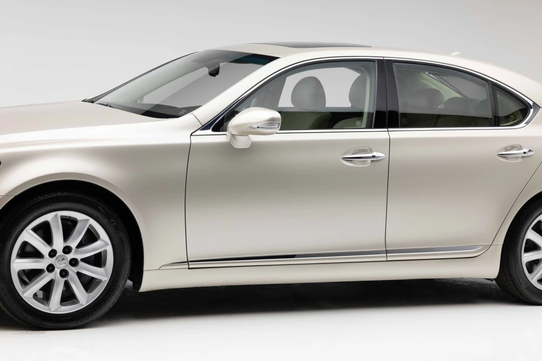 2012 Lexus LS 4th Gen - Image 29 of 31