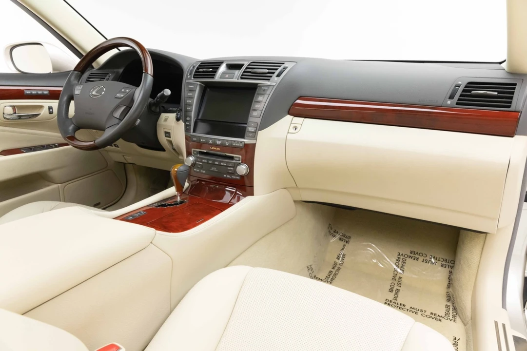 2012 Lexus LS 4th Gen - Image 2 of 31
