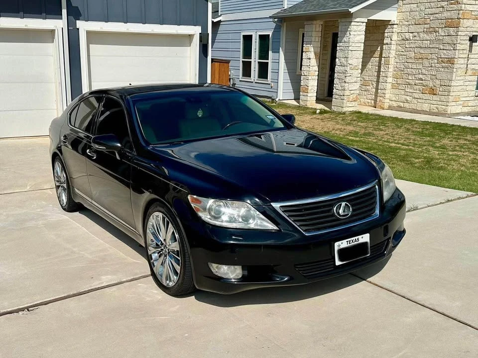 2012 Lexus LS 4th Gen - Image 11 of 14