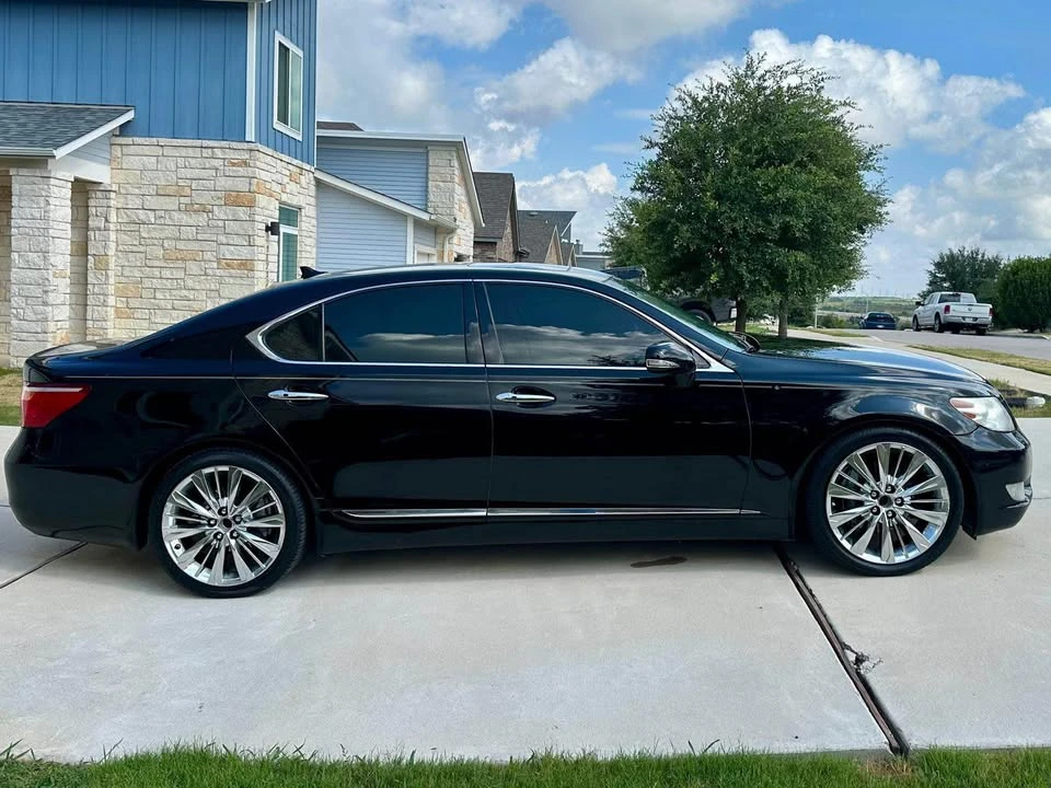 2012 Lexus LS 4th Gen - Image 13 of 14