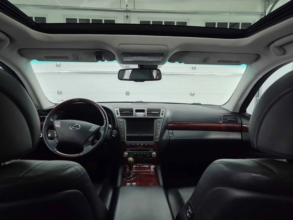 2012 Lexus LS 4th Gen - Image 10 of 14