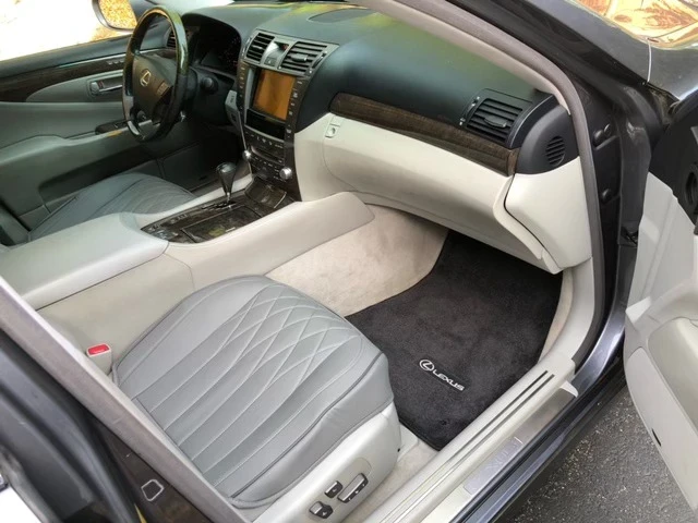 2012 Lexus LS 4th Gen - Image 6 of 10