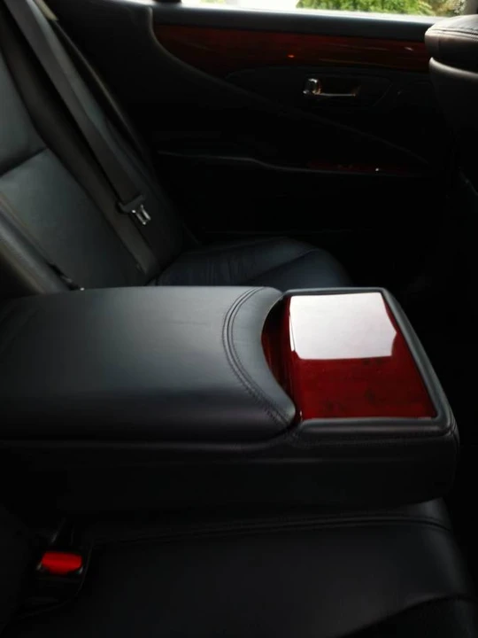 2012 Lexus LS 4th Gen - Image 19 of 23