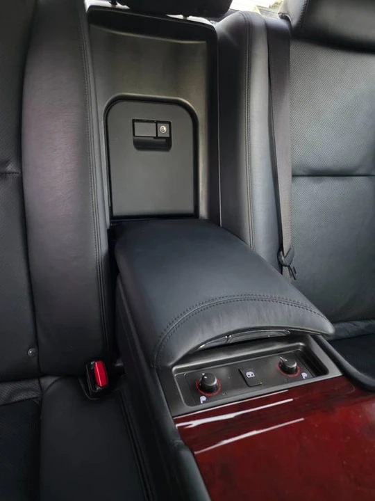 2012 Lexus LS 4th Gen - Image 9 of 23