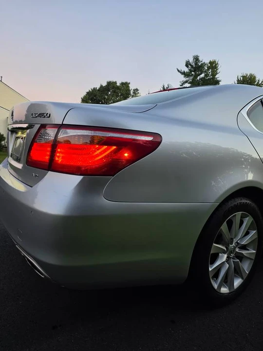 2012 Lexus LS 4th Gen - Image 6 of 23