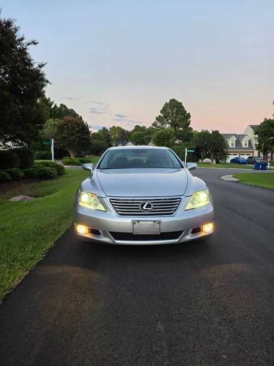 2012 Lexus LS 4th Gen - Image 2 of 23