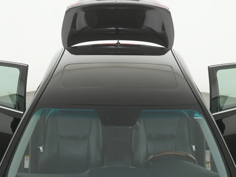 2012 Lexus LS 4th Gen - Image 16 of 31