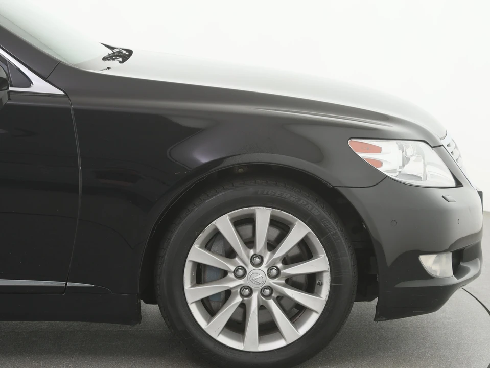 2012 Lexus LS 4th Gen - Image 26 of 31
