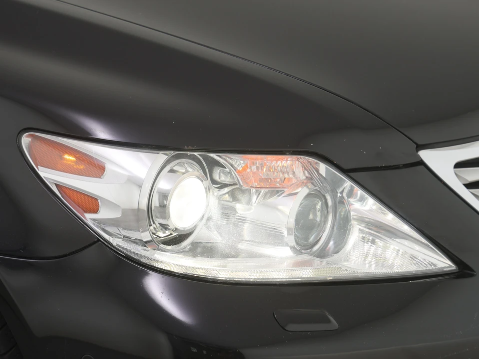 2012 Lexus LS 4th Gen - Image 13 of 31