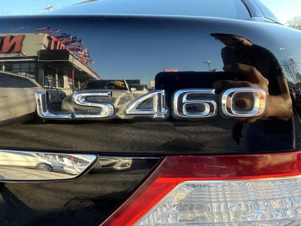 2012 Lexus LS 4th Gen - Image 9 of 20